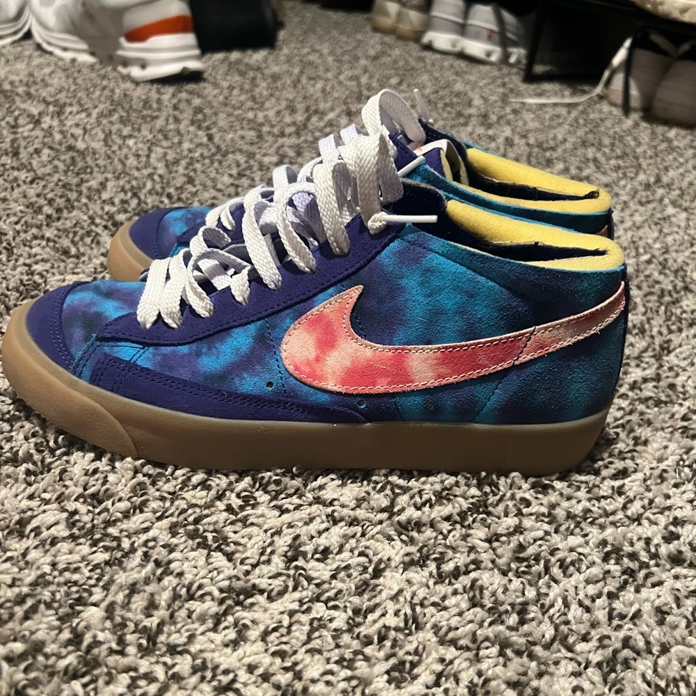 Tie dye Nike blazer